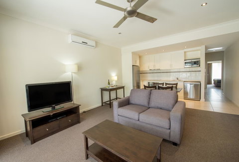 Clare Country Club - Hotel NSW 13
