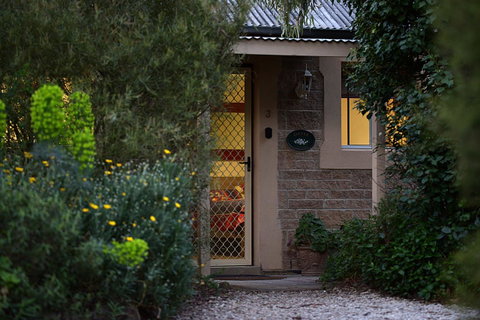 Riesling Trail & Clare Valley Cottages - Hotel NSW 1