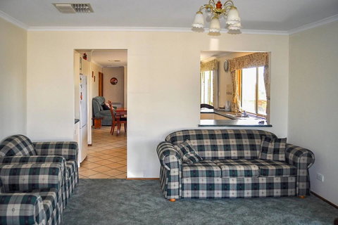 Baywatch - Hotel NSW 5