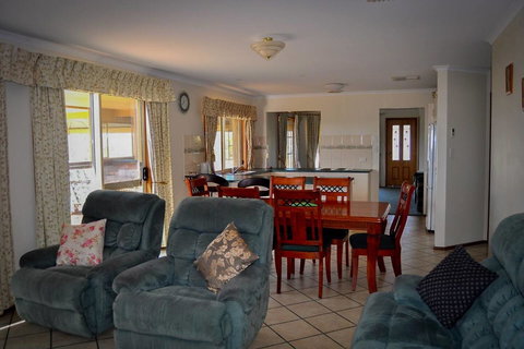 Baywatch - Hotel NSW 15