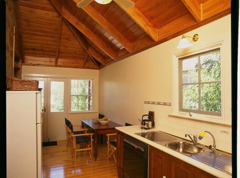 Clare Valley Heritage Retreat - Hotel NSW 13