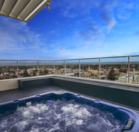 Glenelg Skyline Penthouse - Hotel NSW