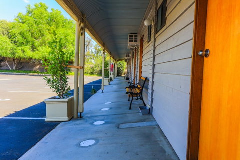 Country Roads Motor Inn Naracoorte - Hotel NSW 21