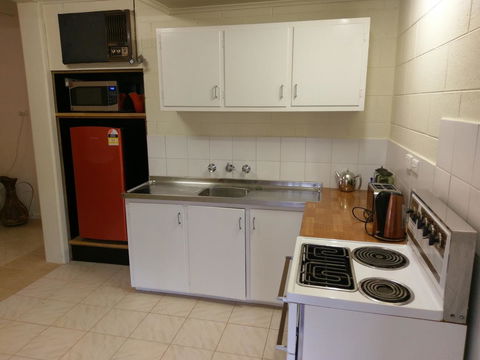 Desert Gum Retreat Gough St - Hotel NSW 18