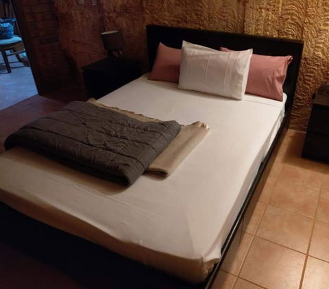 Desert Gum Retreat Gough St - Hotel NSW 6