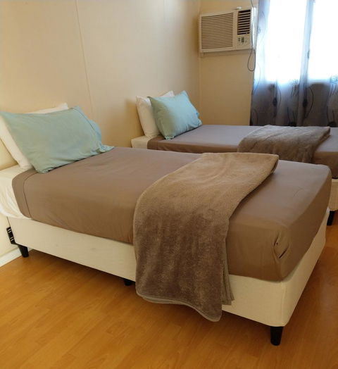 Desert Gum Retreat Gough St - Hotel NSW 4