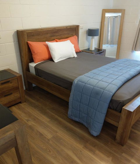 Desert Gum Retreat Gough St - Hotel NSW 10