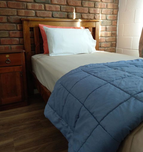 Desert Gum Retreat Gough St - Hotel NSW 11