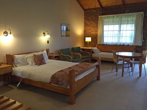 Coonawarra Place Motor Inn - Hotel NSW 28