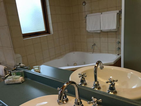 Coonawarra Place Motor Inn - Hotel NSW 40