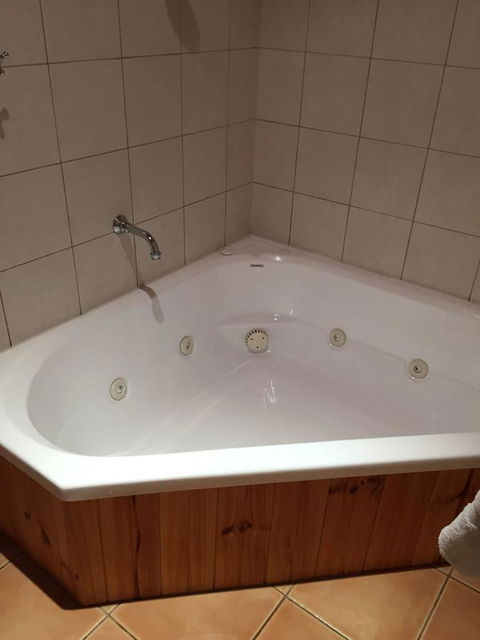 Coonawarra Place Motor Inn - Hotel NSW 15