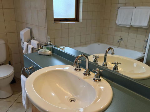 Coonawarra Place Motor Inn - Hotel NSW 44