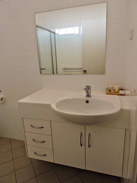 Highway One Motel - Hotel NSW 20