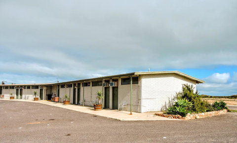 Highway One Motel - Hotel NSW 16