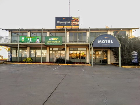 Highway One Motel - Hotel NSW 14