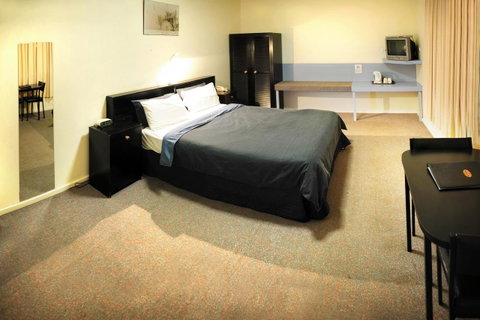 Highway One Motel - Hotel NSW 2