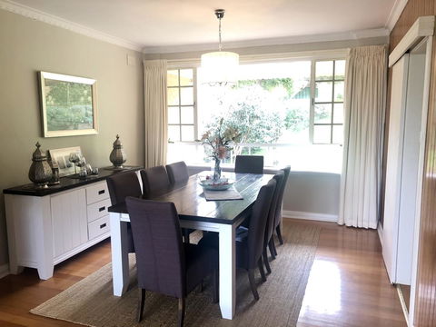 Stunning House With Beautiful Entertainment Area!! - Hotel NSW 6