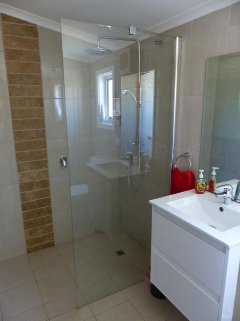 Andy\'s Accommodation - Hotel NSW 10