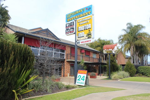 Cattlemans Country Motor Inn & Serviced Apartments - Hotel NSW 2