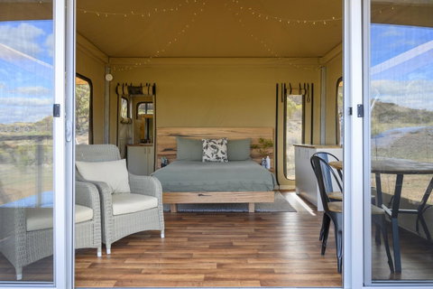 Flinders Bush Retreats - Hotel NSW 4