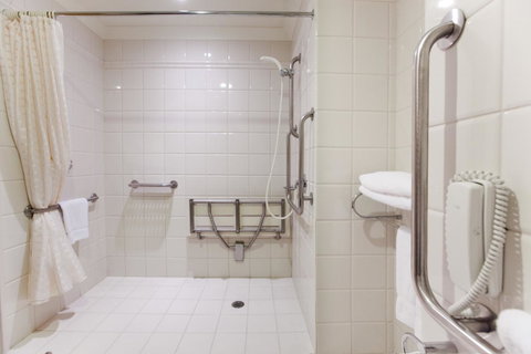 Duxton Hotel Perth - Hotel NSW 4