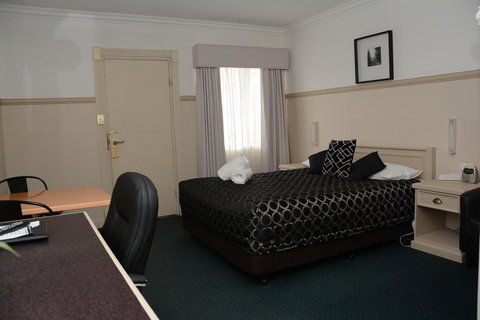 Ben Chifley Motor Inn - Hotel NSW 15