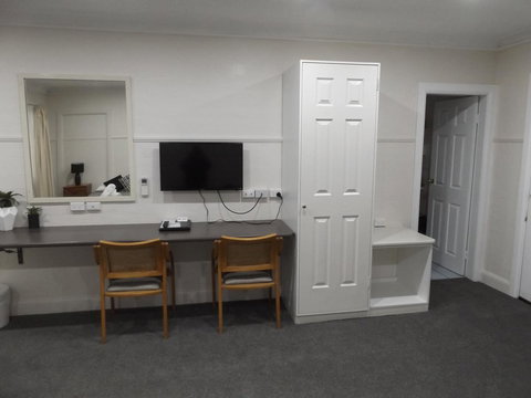 Ben Chifley Motor Inn - Hotel NSW 6