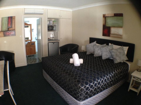 Ben Chifley Motor Inn - Hotel NSW 22