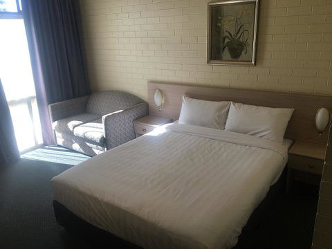 Junee Motor Inn - Hotel NSW 14