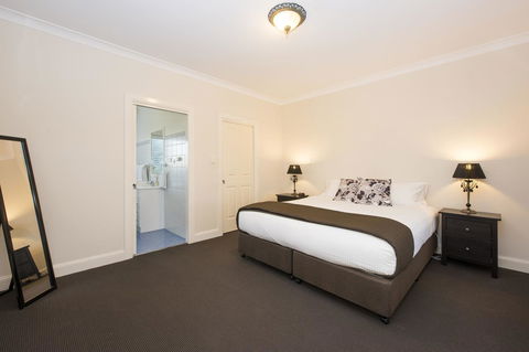 Colonial Court Villas - Hotel NSW 14