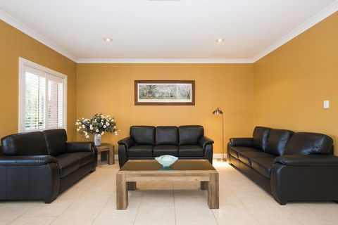 Colonial Court Villas - Hotel NSW 16
