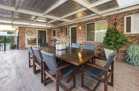 Colonial Court Villas - Hotel NSW 5