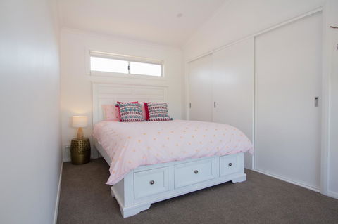 Stay In Mudgee The Grove, The Church, And Premium Private Homestead - Hotel NSW 5