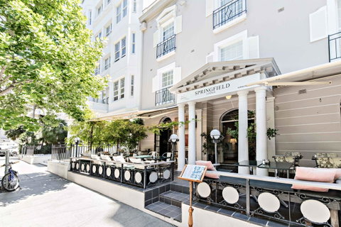 No 9 Springfield - Hotel NSW 4