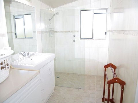 Jupiter, 3 Scott Street - Hotel NSW 5