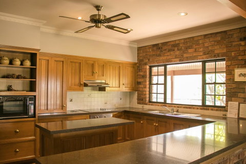 Ironstone Estate Lovedale - Hotel NSW 4