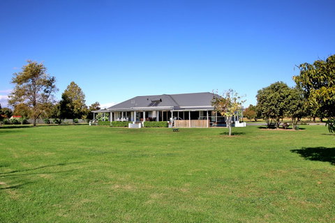 Terara Riverside Retreat - Hotel NSW 5