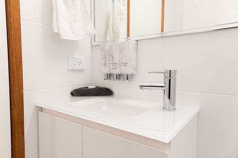 Sapphire Waters Motor Inn - Hotel NSW 1