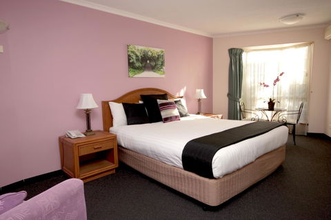 Sapphire Waters Motor Inn - Hotel NSW 4