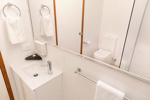 Sapphire Waters Motor Inn - Hotel NSW 2