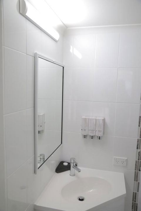 Sapphire Waters Motor Inn - Hotel NSW 11