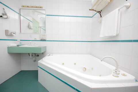 Sapphire Waters Motor Inn - Hotel NSW 7