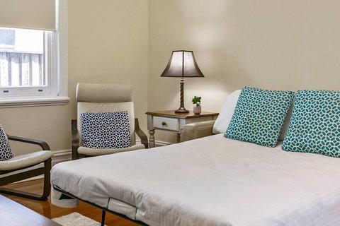 Oversized 2 Bedroom Manly Beach House - Hotel NSW 7