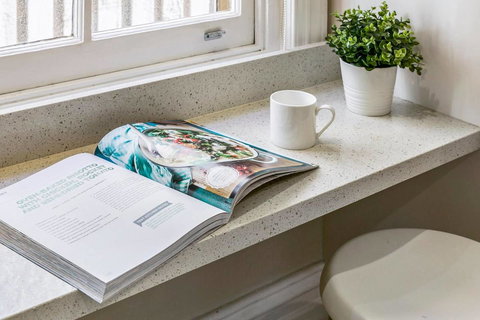 Oversized 2 Bedroom Manly Beach House - Hotel NSW 4