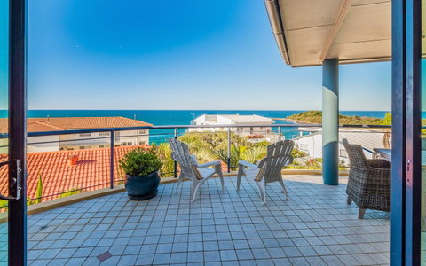 The Cove Yamba - Hotel NSW 20