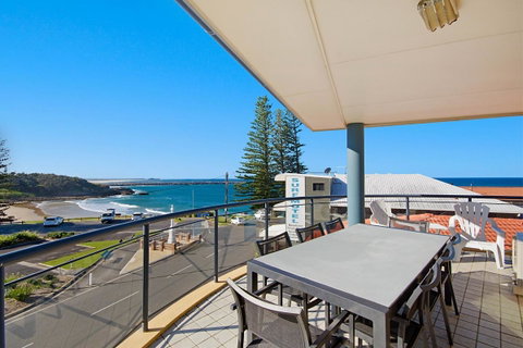 The Cove Yamba - Hotel NSW 10