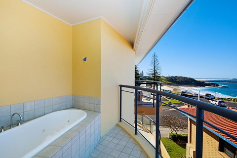 The Cove Yamba - Hotel NSW 8