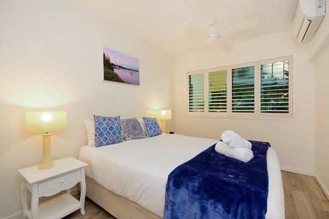 The Cove Yamba - Hotel NSW 2