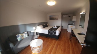 Book Eden Accommodation Hotel NSW Hotel NSW