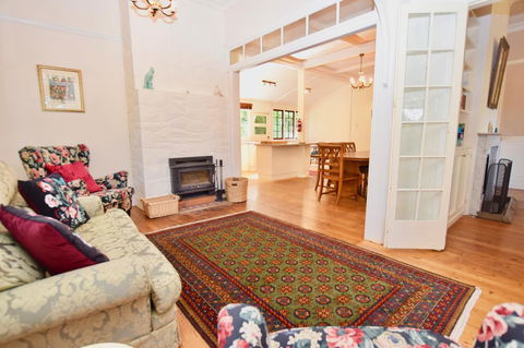 Dangal Gardens - Hotel NSW 8